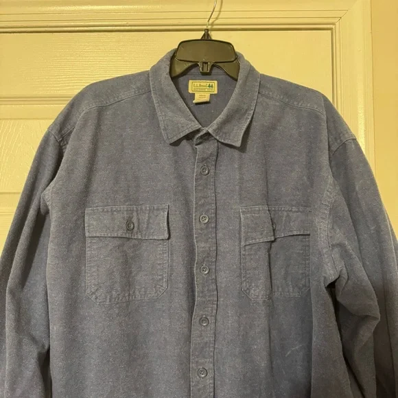 L.L. Bean Men's Casual Button Down Shirt - Blue - Picture 2 of 3
